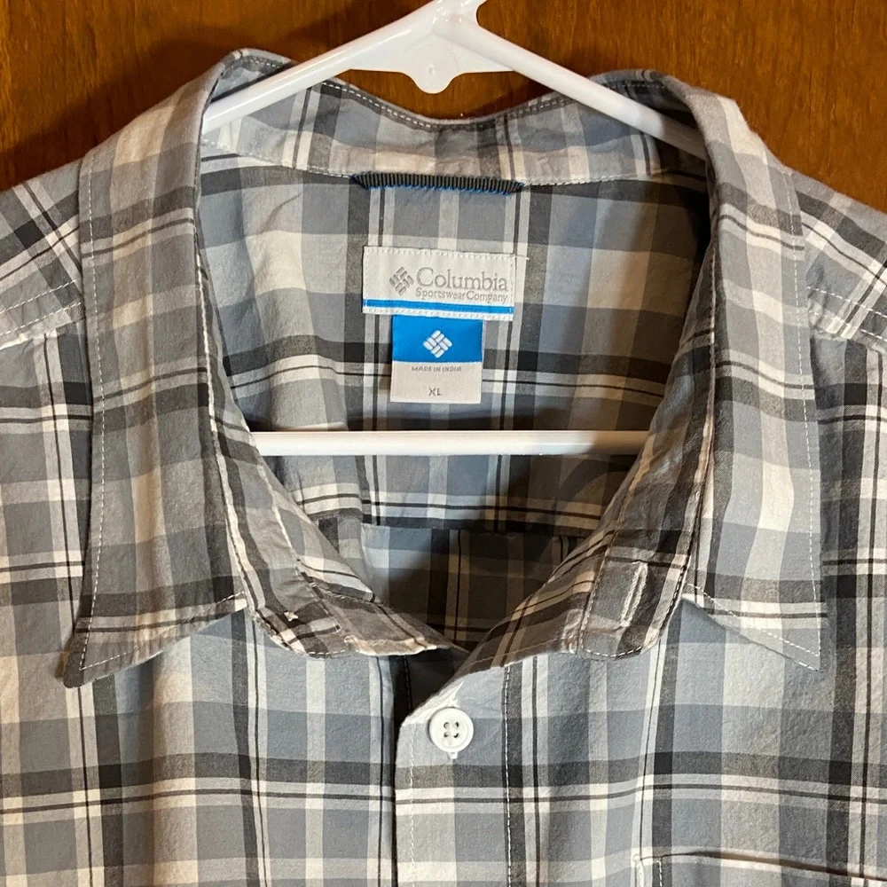 Columbia Gray and White Plaid Button Up Shirt, Cotton, XL - Picture 5 of 9